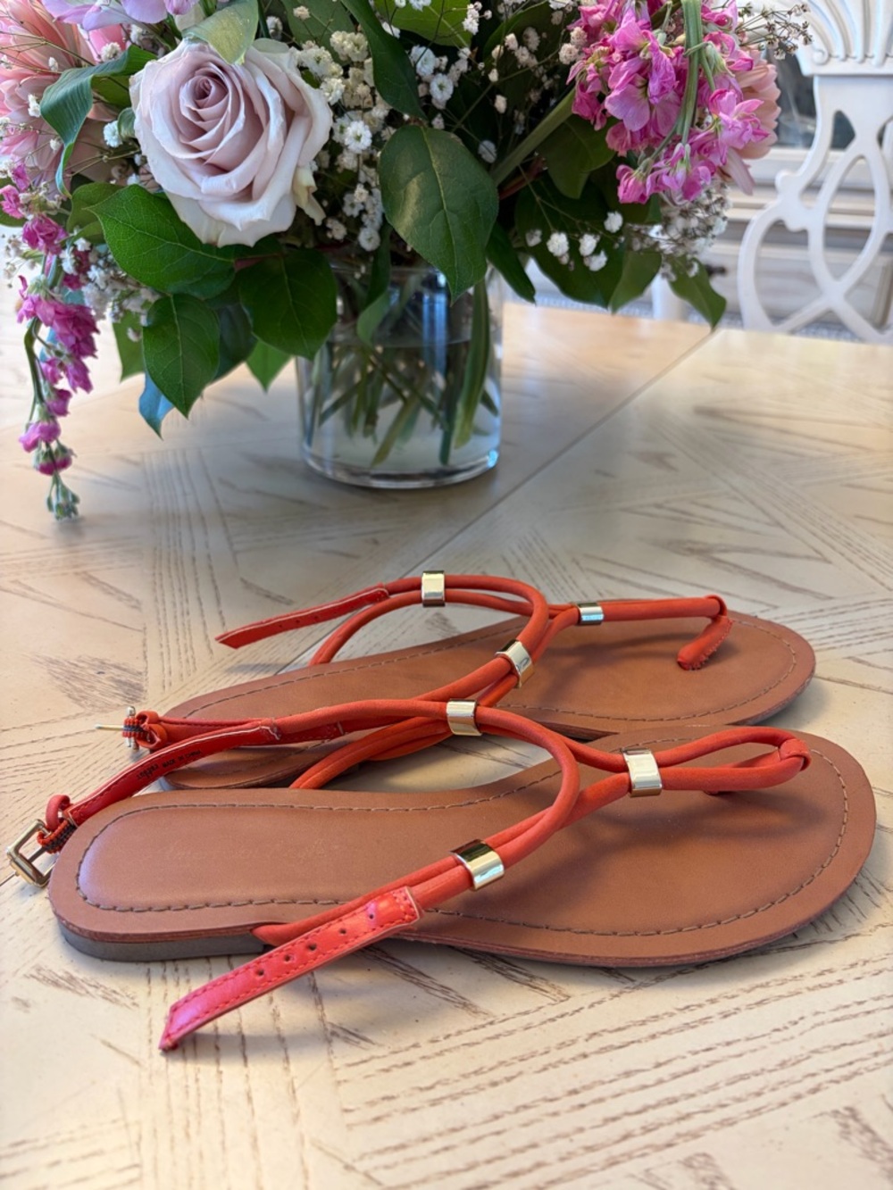 American Eagle Organe Strappy Thong Sandals / Gold Hardware / Dressy Flip Flops